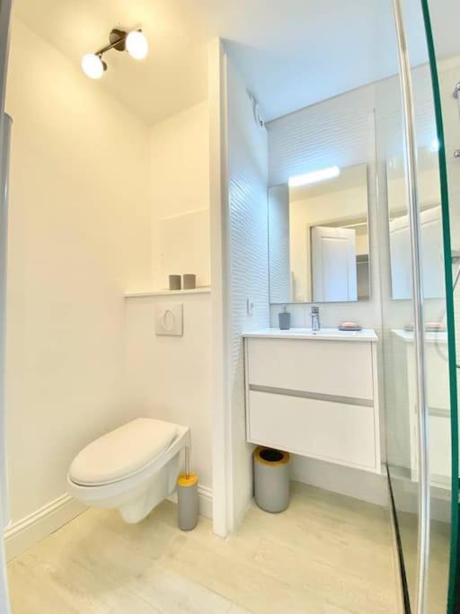 Apartment Climatise 4 Prsn / Vue Piscine & Vue Cap Esterel