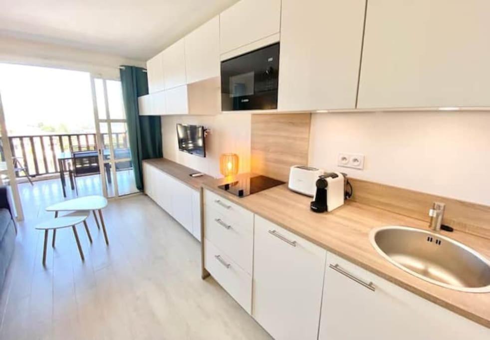 Climatise 4 Prsn / Vue Piscine & Vue Cap Esterel Apartment Saint-Raphael (Var)