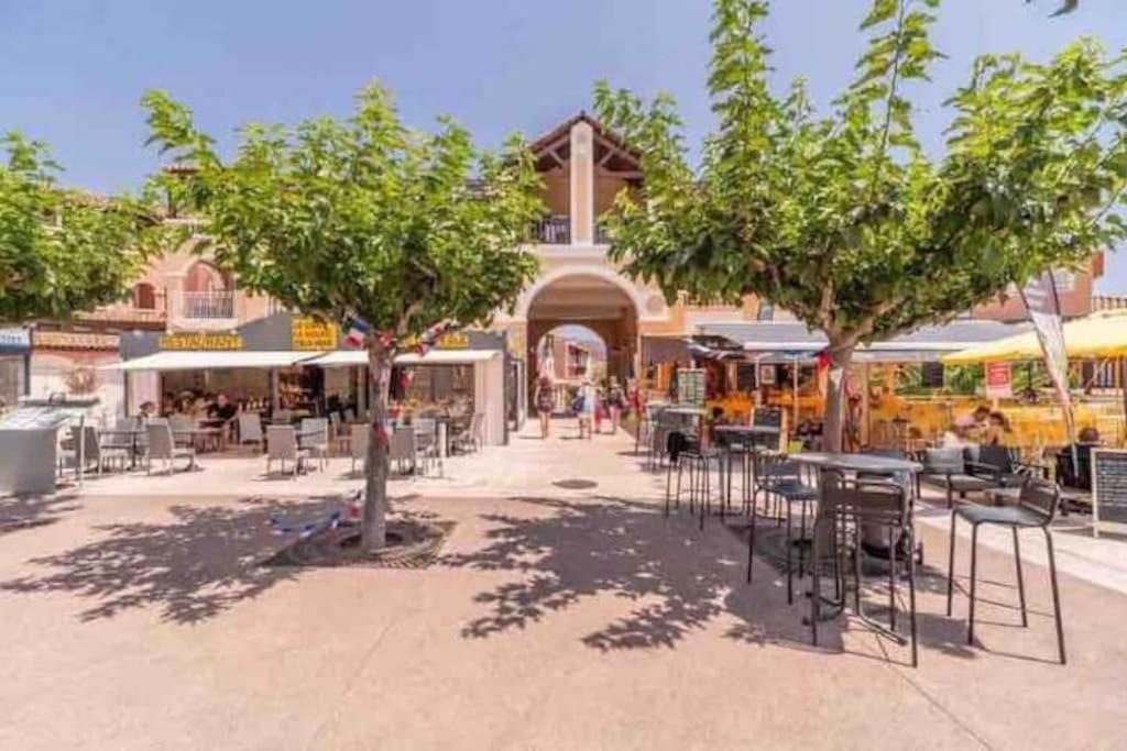 Climatise 4 Prsn / Vue Piscine & Vue Cap Esterel Apartment